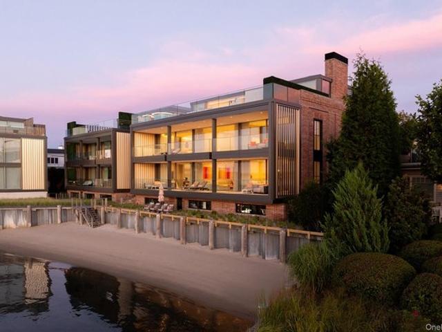 House for sale in Wainscott, New York