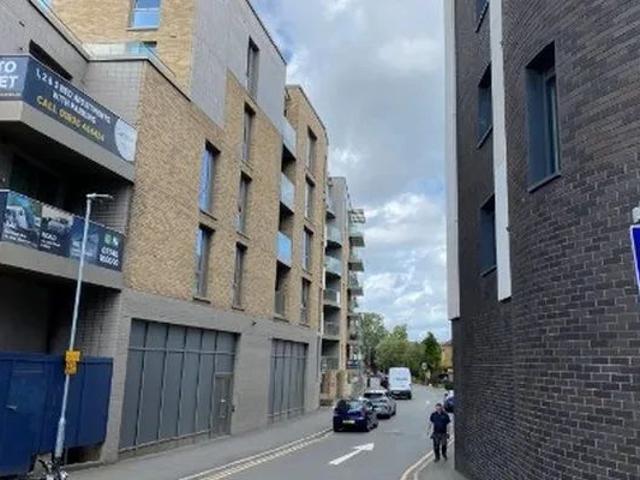 Apartment for rent in Yiewsley, Greater London