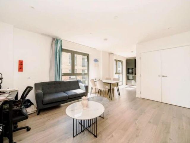 Apartment for rent in Woodberry Down, Stamford Hill