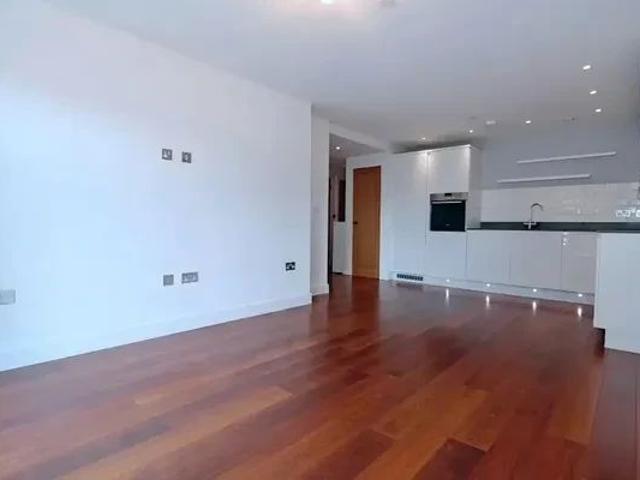 Apartment for rent in Royal Borough of Kingston upon Thames, Greater London