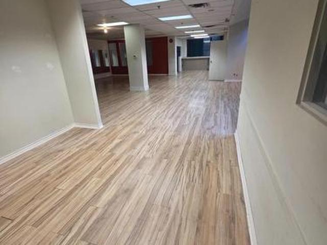 Commercial for rent in Oakville, Ontario
