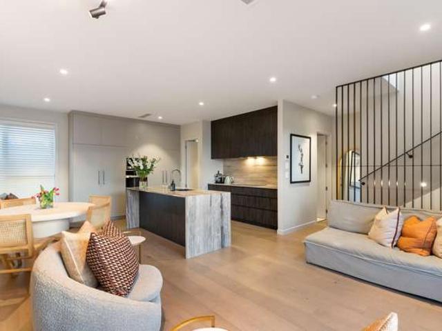 Townhouse for sale in Auckland, Oroua County