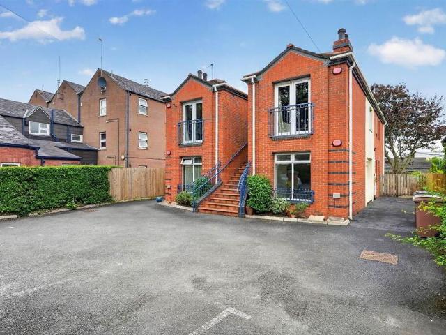 Apartment for rent in Dunmurry, Northern Ireland