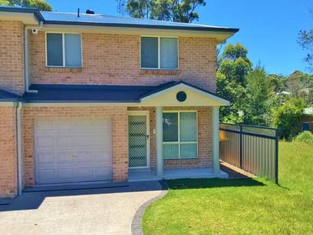 House for rent in Mollymook Beach, New South Wales