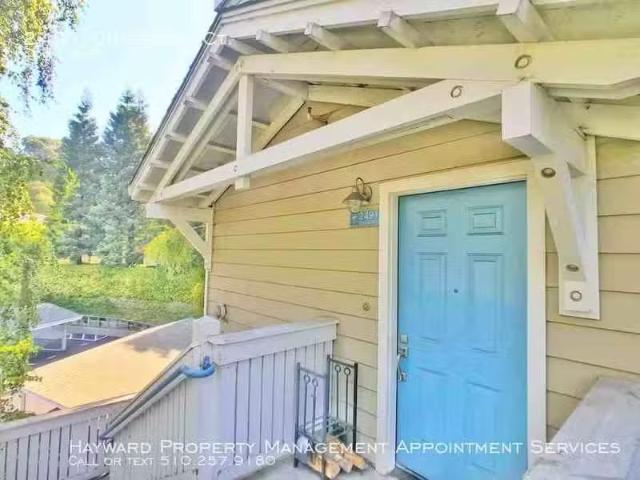 Condo for rent in Hayward