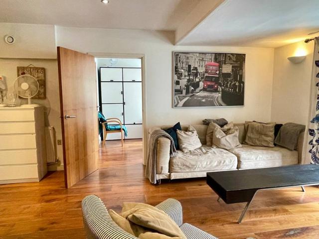 Apartment for rent in East Greenwich, Greater London