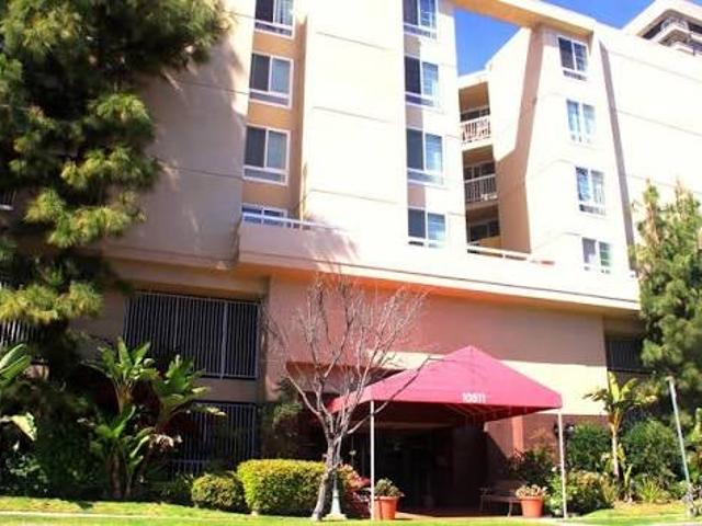 Room for rent in Canoga Park, California