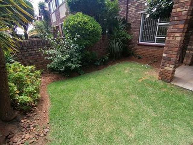 Townhouse for rent in Vosloorus, Gauteng