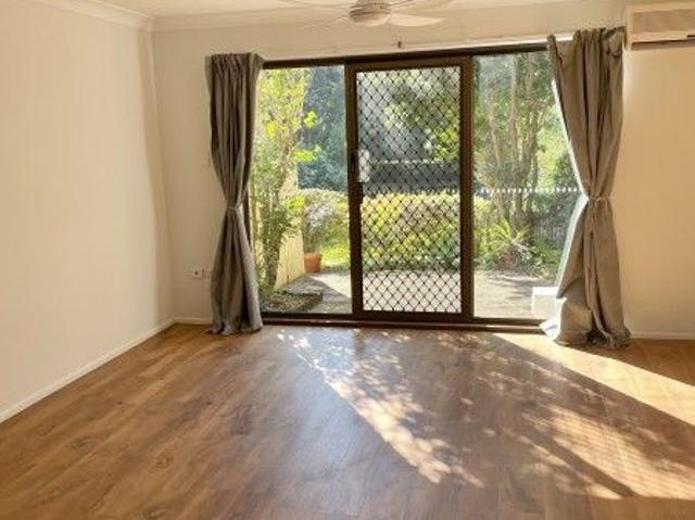 Townhouse for rent in Gold Coast, Gold Coast Urban