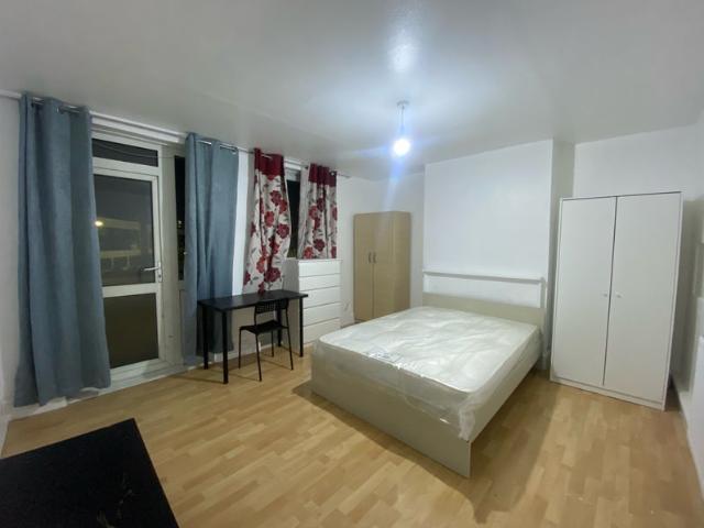 Apartment for rent in Bromley-by-Bow, Poplar Grove