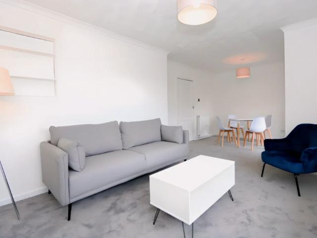 Apartment for rent in Nerston Industrial West, Barassie