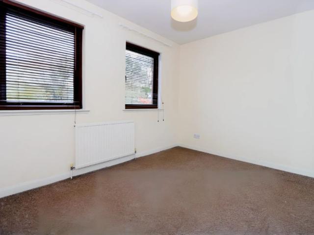 Apartment for rent in Carriagehill, Glenburn