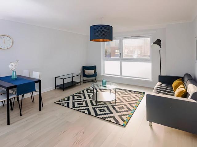 Apartment for rent in Hutchesontown, Oatlands