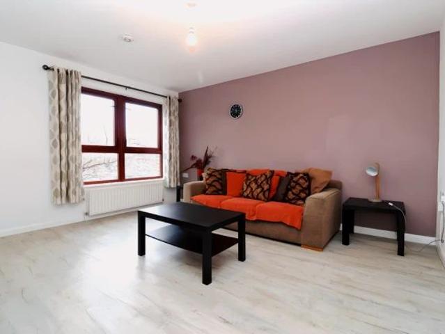 Apartment for rent in Oakbank, Firhill