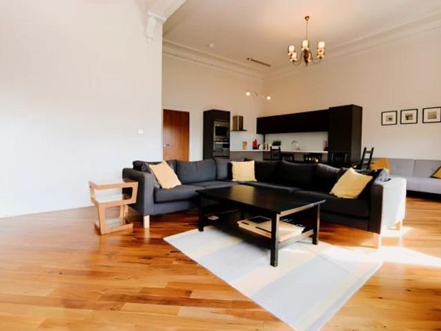 Apartment for rent in Dowanhill, Scotland