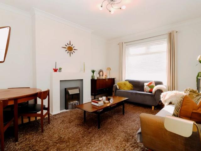 Apartment for rent in Wellmeadow, Scotland