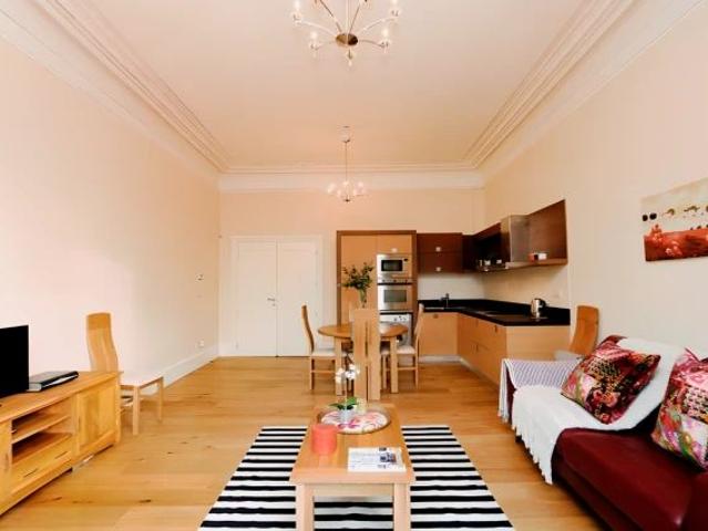 Apartment for rent in Hillhead, Scotland