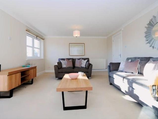 Apartment for rent in Langside, Scotland