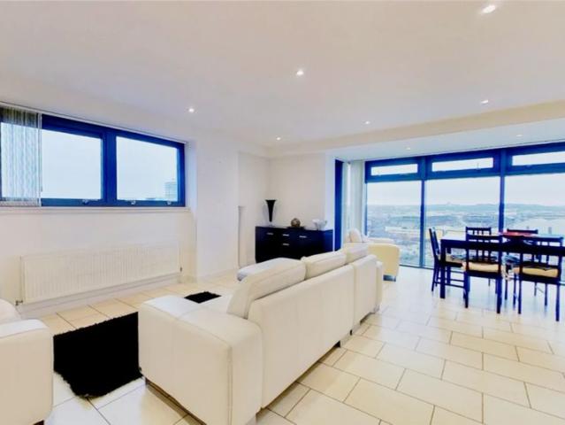 Apartment for rent in Thornwood, Govan