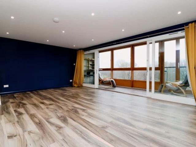 Apartment for rent in Calton, Scotland