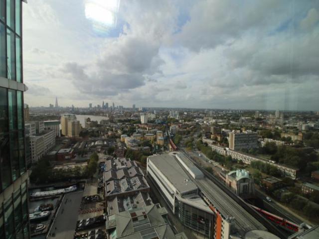 Apartment for rent in Canary Wharf, Greater London