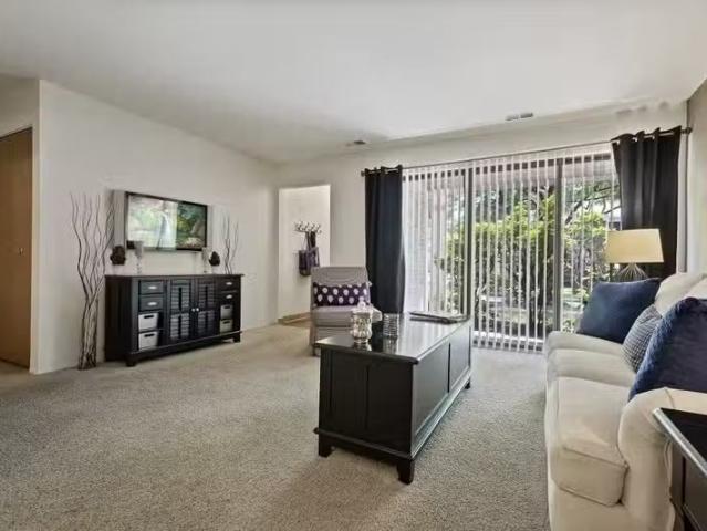Condo for rent in Southfield