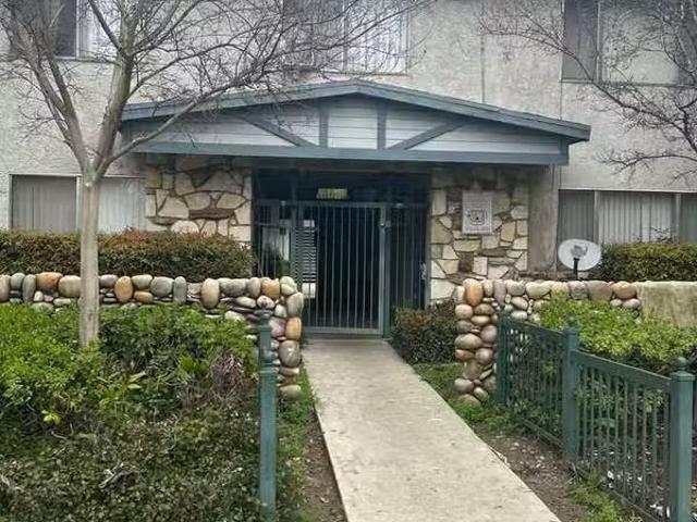 Condo for rent in Ontario