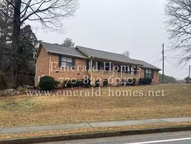 Condo for rent in Snellville