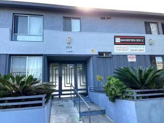 Condo for rent in Canoga Park, California