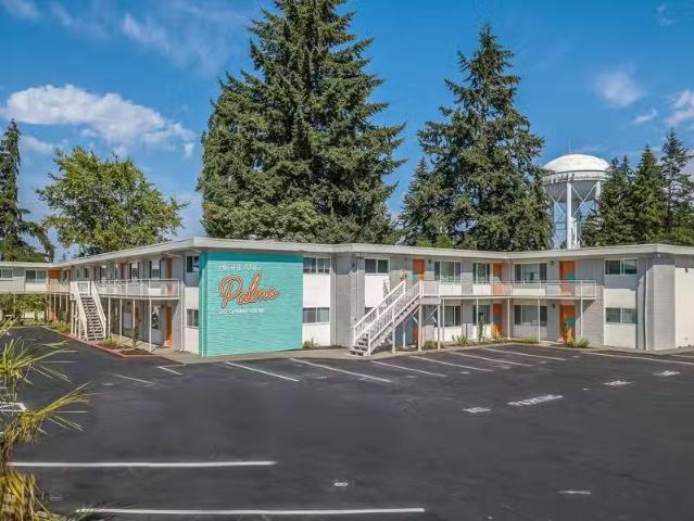 Condo for rent in Renton