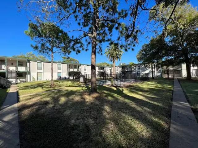 Condo for rent in Bay City