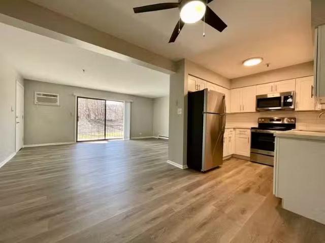 Condo for rent in Downers Grove
