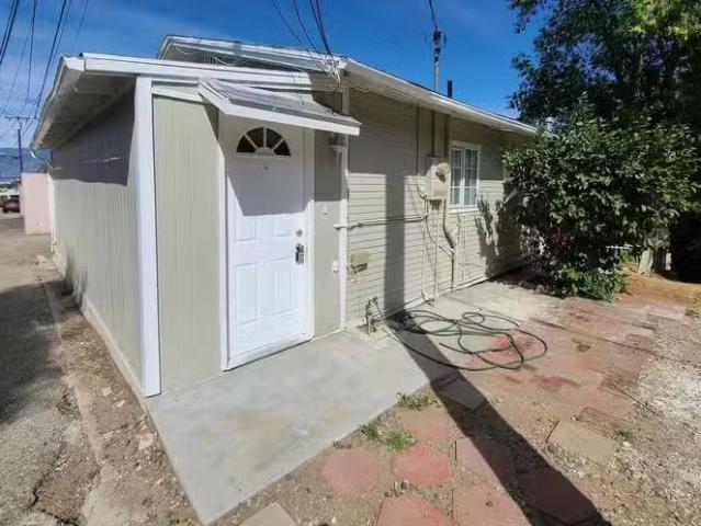 Condo for rent in Ontario