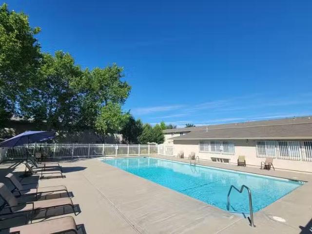 Condo for rent in Redding