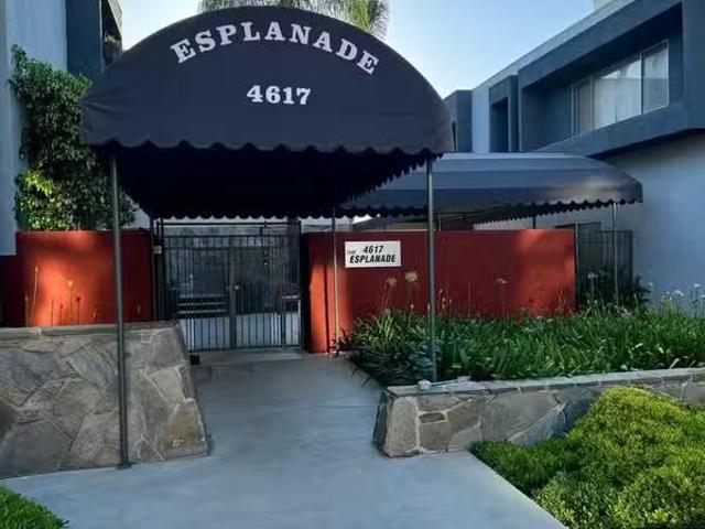 Condo for rent in North Hollywood, Sherman Oaks Neighborhood Council District