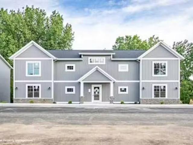 Condo for rent in Grand Rapids, Alpine Township