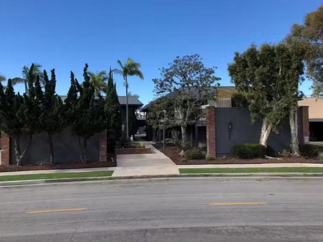 Condo for rent in Corona Del Mar, California