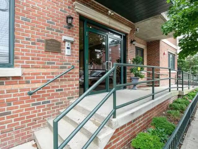 Condo for rent in Brick
