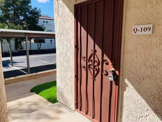 Condo for rent in Scottsdale
