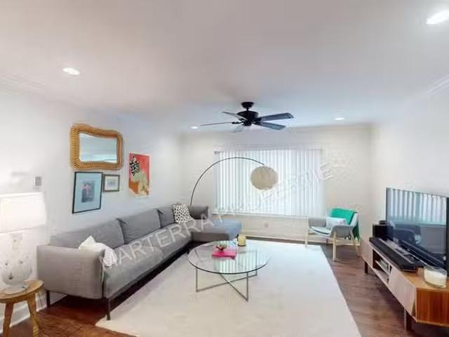 Condo for rent in Costa Mesa