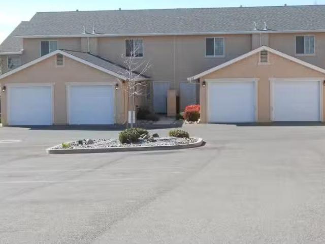 Condo for rent in Redding