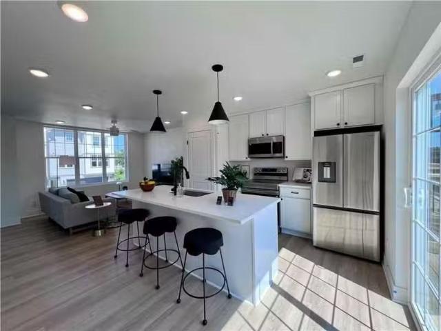 Condo for rent in Urbandale