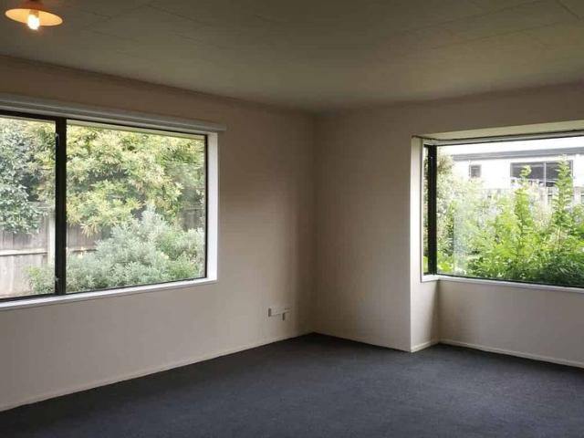 Townhouse for rent in Otakou
