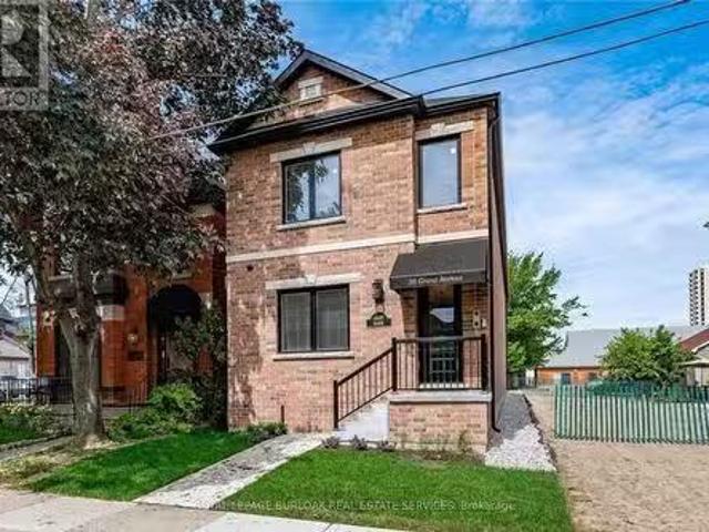 House for rent in Ancaster, Ontario