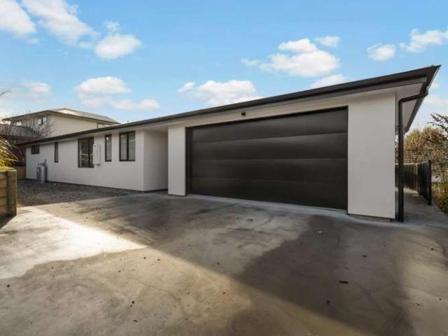 House for sale in Otakou
