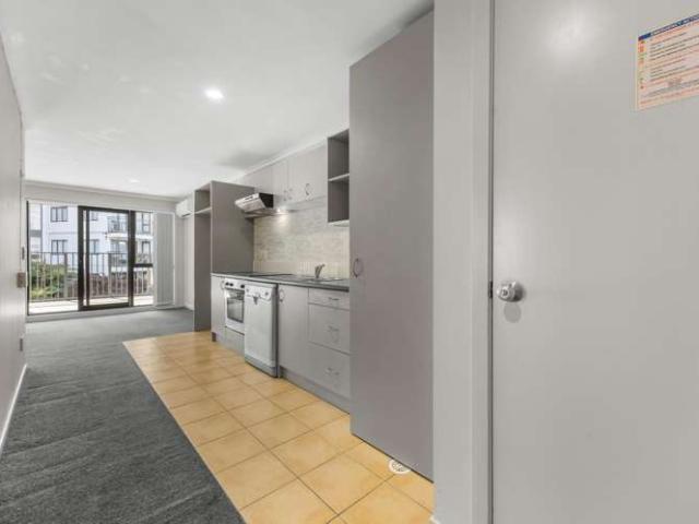 Apartment for sale in Henderson, Henderson-Massey