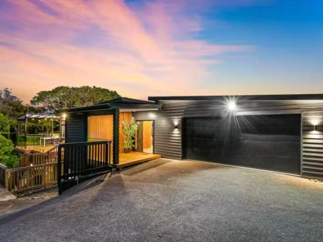 House for sale in Auckland, Oroua County