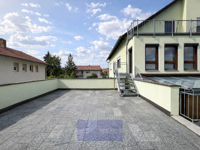 Wohnung kaufen in Adelsdorf, Bayern