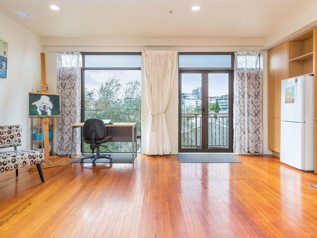 Apartment for rent in Newton, Auckland