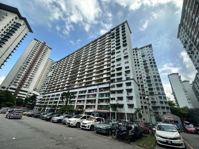 Apartment for sale in Country Heights Damansara, Kuala Lumpur